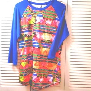 LulaRoe 3/4 Sleeve Floral Top